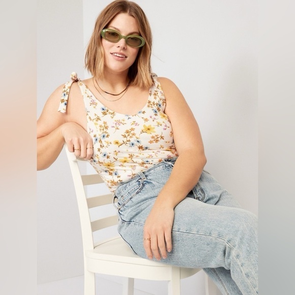 NWT! Old Navy Printed Tie-Shoulder V-Neck Rib-Knit Bodysuit  - Medium 🤎 - Picture 5 of 8